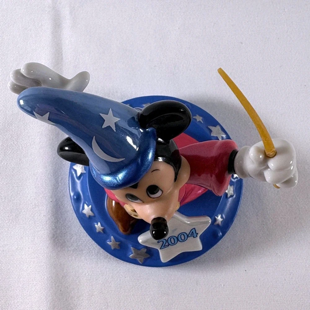 Vintage 2004 Disney Fantasia Sorcerer Mickey Mouse Figurine A Whole New World
